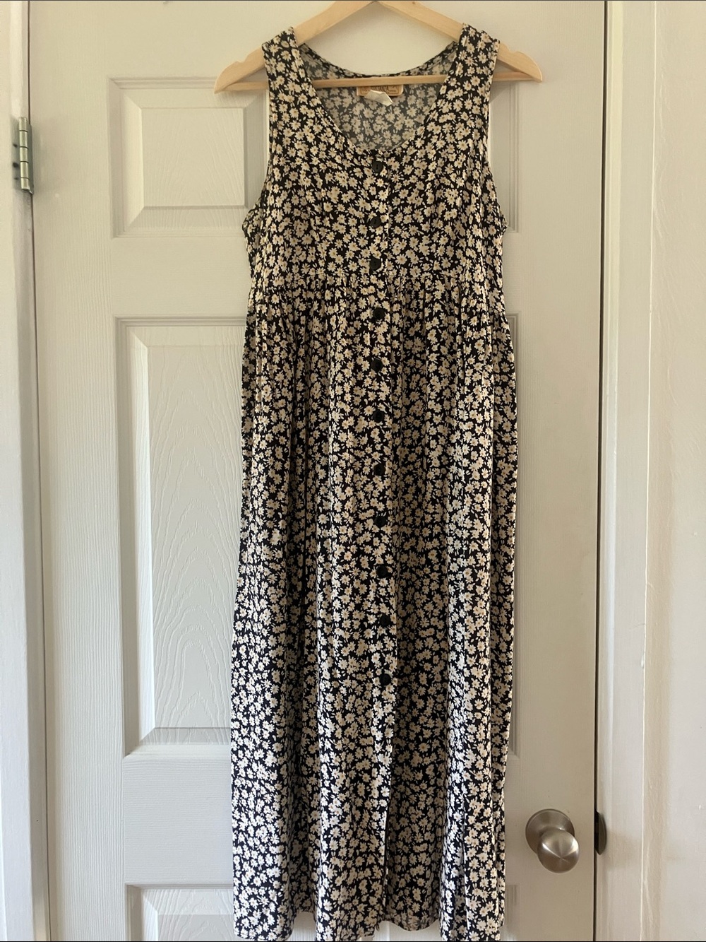 Adorable 90s Summer Daisy Dress